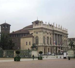 Дворец Мадама