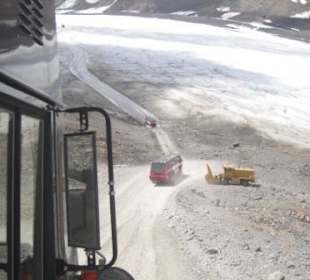 Athabasca Glacier: Fahrt mit Ice Explorer