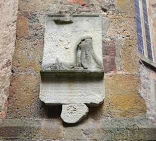 Außenmauer Kirche St. Clemens