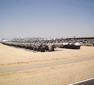 Bustour auf dem Airforce-Flugzeugfriedhof