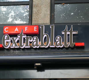 Zu einem Absacker beim Cafe Extrablatt am Markt