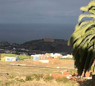 Blick von La Orotava auf Las Aguilas