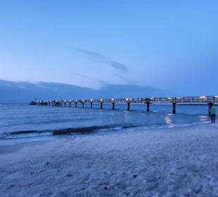 Strandbrücke abends in Boltenhagen