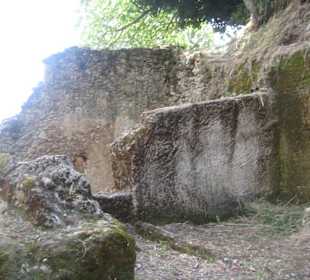 Höhlenstadt von Zungri