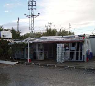 Von der Strasse aus gesehen