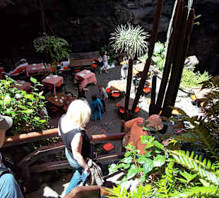 Weg zum Höhlenrestaurant