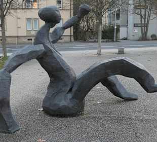 Die Skulptur Entwurf für eine große Figur II