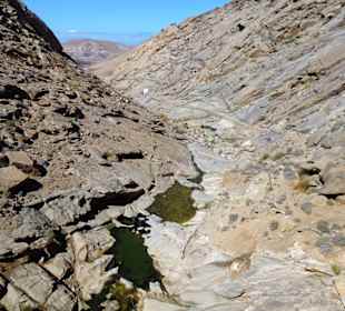 Die Fortsetzung des Tals nach der Staumauer