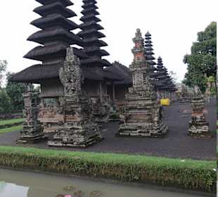 Merus - Götterschreine