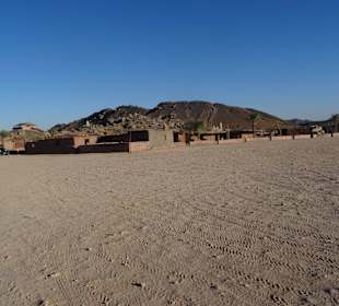 Im Beduinendorf, nur ein paar alte Hütten