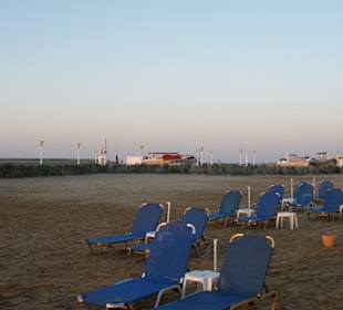 Strand, etwas kieselig