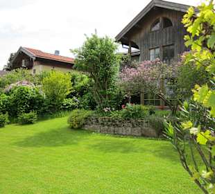 Inselwohnhaus mit Garten