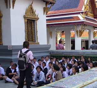 Schulklasse im Königspalast