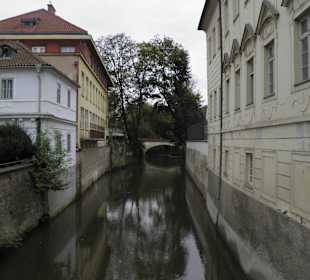 Мала страна