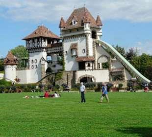 Blick auf die Schussfahrt der Wildwasserbahn