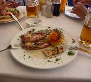 Frischer, gegrillter Calamar