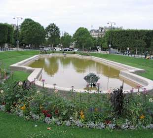 Park vorm Eiffelturm