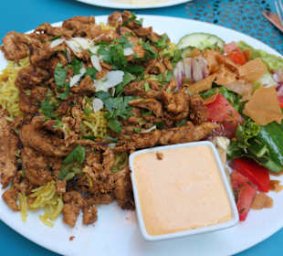 Zum Abendessen beim Café Zaytouna