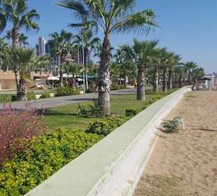 Strand und Strandpromenade 