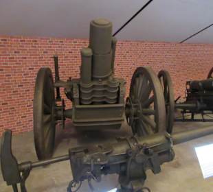 Auf dem Gelände des Militärmuseums Lesany