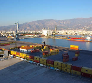 Hafengebiet vom Volos und Gegend