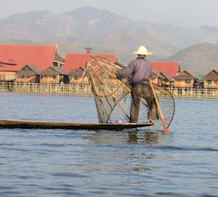 Einbeinruderer mit Reuse