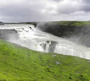 Der goldene Wasserfall