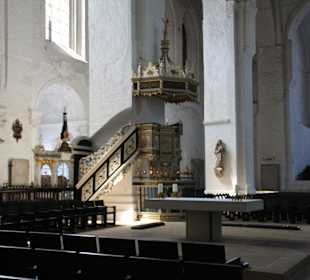 Blick in das Kirchenschiff