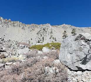 Горы Сан-Габриэль - осыпаются и такие камни