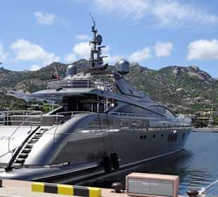 Rundgang druch den Yachthafen von Porto Cervo