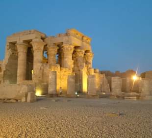 Kom Ombo Tempel am Abend