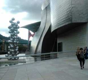 Zugang an Skulpturen.