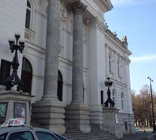 Galeria Sztuki  od frontu