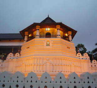 Ausflug Kandy Zahntempel