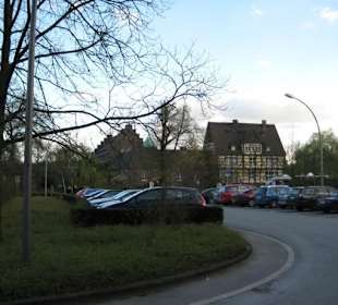 Anfahrt auf das Wasserschloss