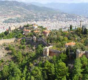 Blick von der Burg Richtung Hafen