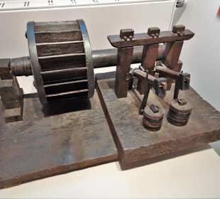 Rundgang durch die Rüstkammer des Landesmuseums