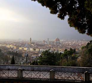 Blick von San Miniato al Monte auf Florenz 