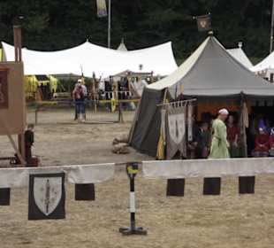 Jahrhundertmarkt und Ritterturney 