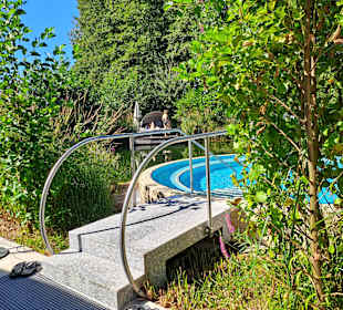 36 ° Pool 