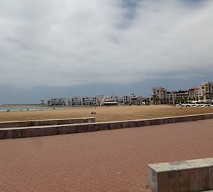 Strandpromenade, Weg zur Marina