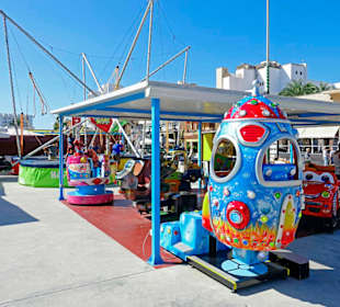 Direkt an der Hauptstrasse