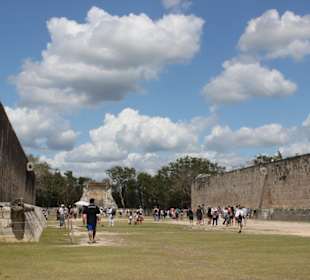 Der größte Ballspielplatz der Maya.