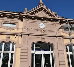 Der Bahnhof von Baden-Baden im Stadtteil Oos