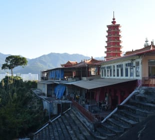 Temple of 10.000 Buddhas