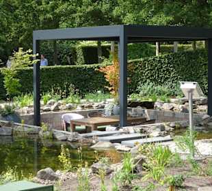 Rundgang durch den Park der Gärten