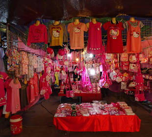 Auf dem Nachtmarkt von Kanchanaburi