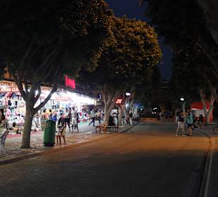 Avsallar Einkaufsmeile