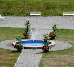 Der zentrale Springbrunnen im Kurpark Bad Berneck