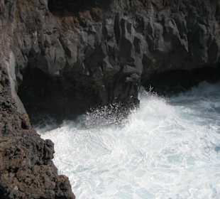 Brandung in einem "Kessel"